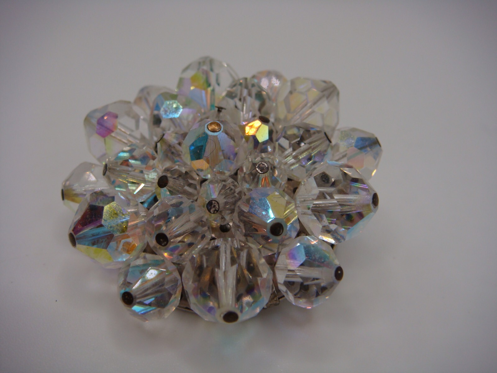 VINTAGE AURORA BOREALIS BEAD CLUSTER ROUND PIN BROOCH ESTATE