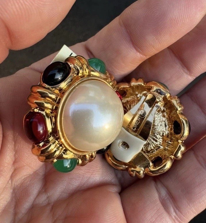Vintage CINER Mogul Clip Earrings – Pearls, Unworn, Excellent, Signed, Gripoix