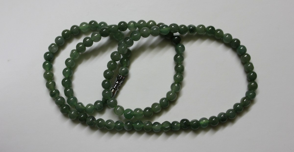 100% Natural Jadeite Jade Grade “A” Beautiful Green Beaded Necklace 5.6mm 20″