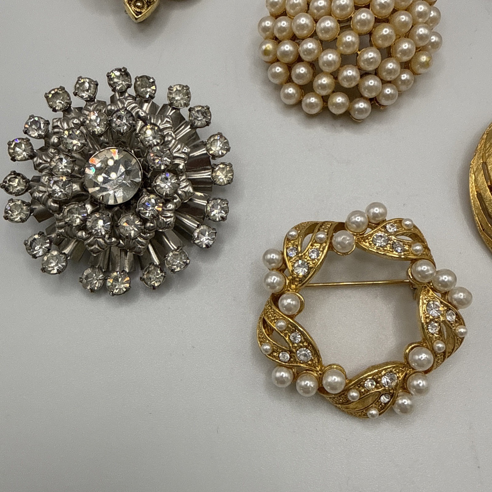 Lot Of 6 Vintage Brooches Floral Gold Tone Pearl Rhinestone Romantic 1.5″ – 2″