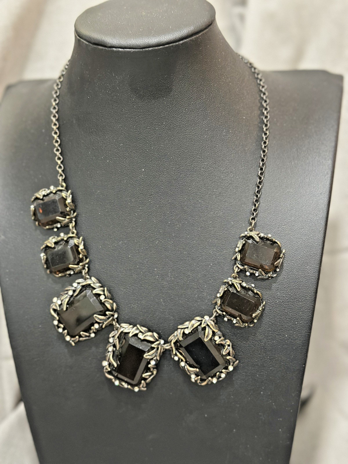 Talbots Dark Brown Acrylic Stone Statement Necklace Toggle Closure 18″