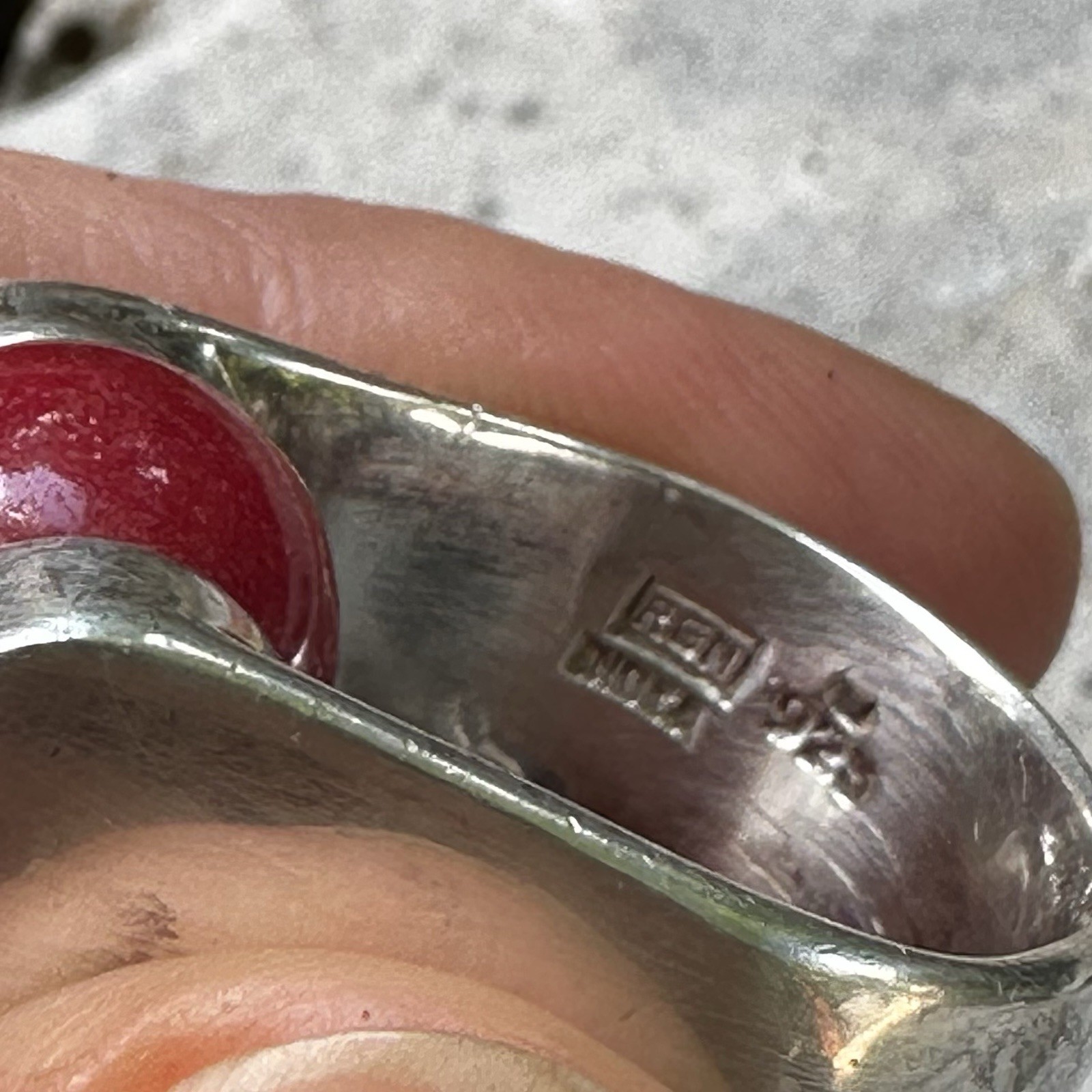 Vintage 925 Sterling Silver Tension Ring With Red Stone Removable Stone, Size 7