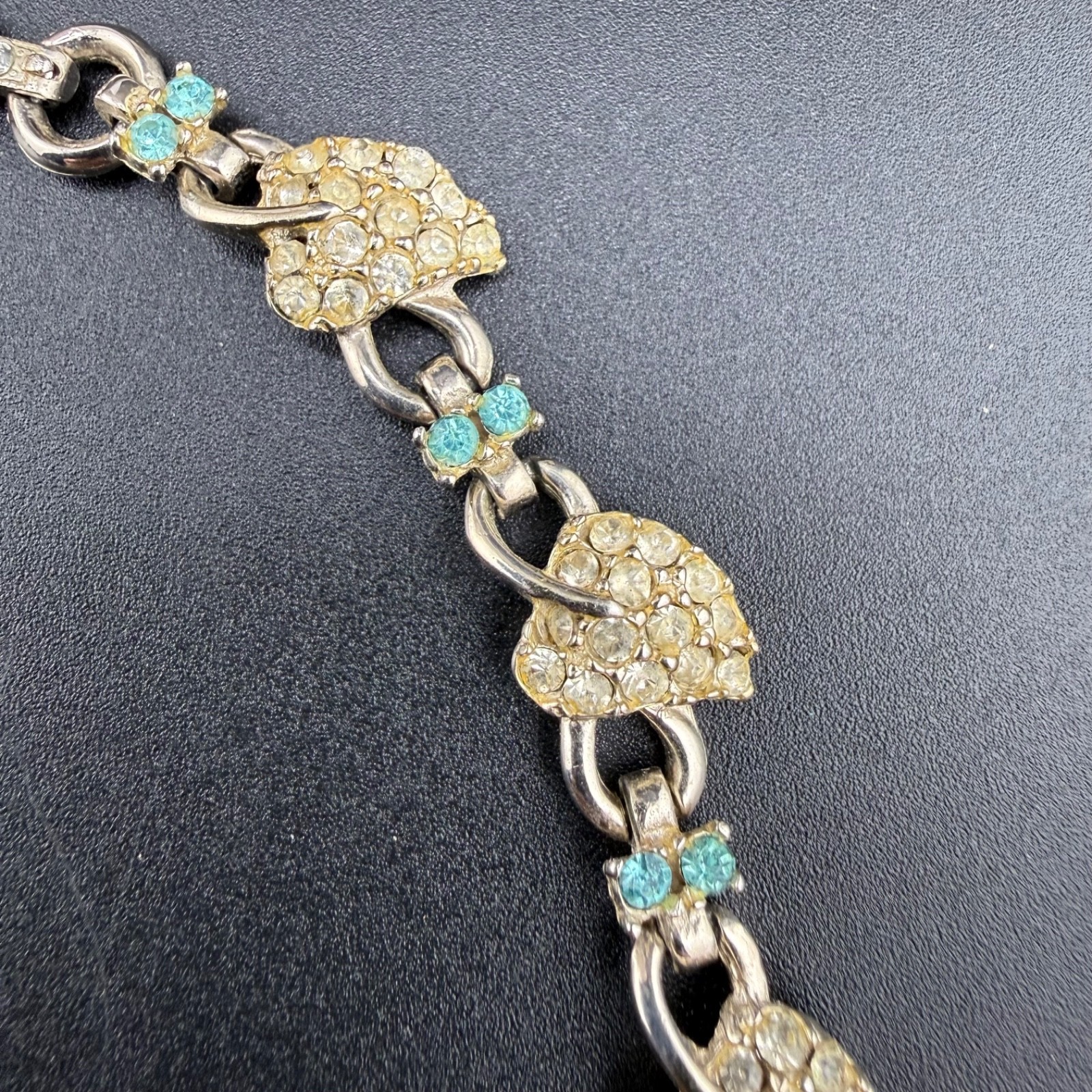Vintage Rhinestone Necklace Silver Tone Leaf Grapes 15”