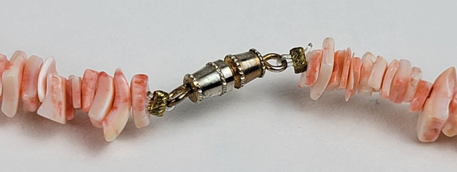 Vintage Pink And White Puka Shell Necklace 16.5 In Barrel Clasp Hawaiian Surfer