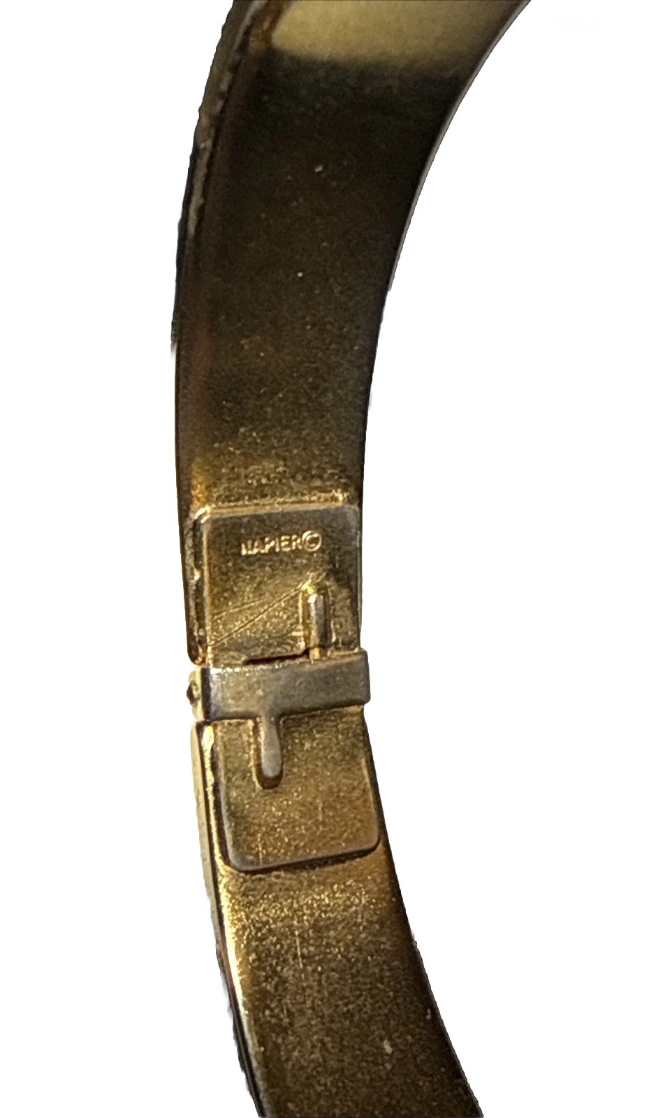 Vintage Signed Napier Gold Tone Hinged Opening Cuff Bracelet J19-37