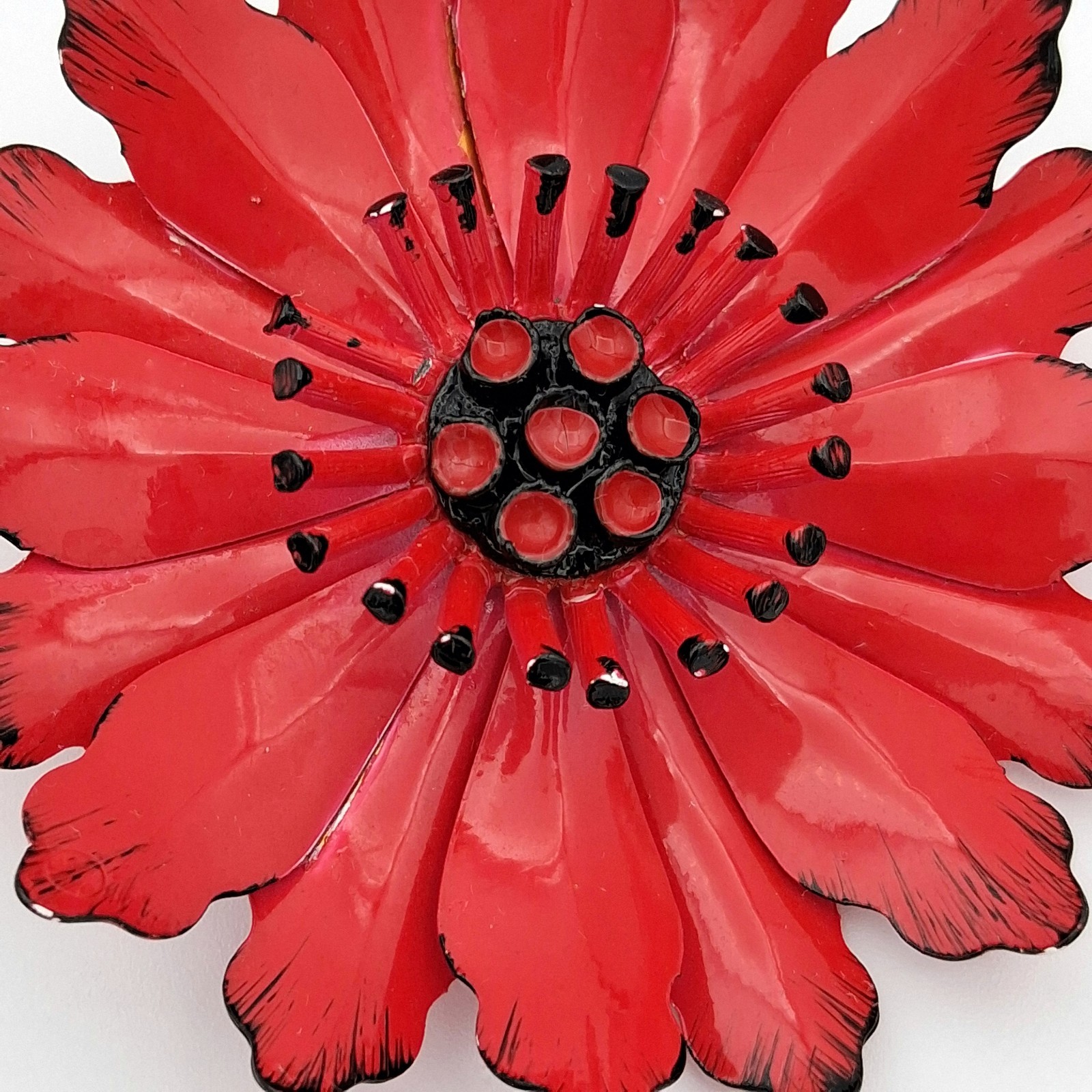 Vtg 1960s Red Enamel Flower Brooch Pin Black Accents Dimensional Center 2.5″ EUC