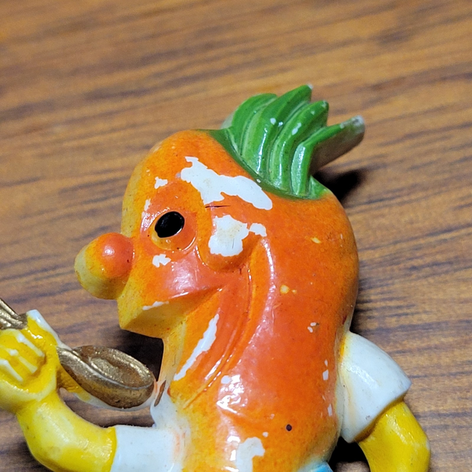 Vintage Anthropomorphic Carrot Celluloid Novelty Pin Plastic Funny Brooch 30’s