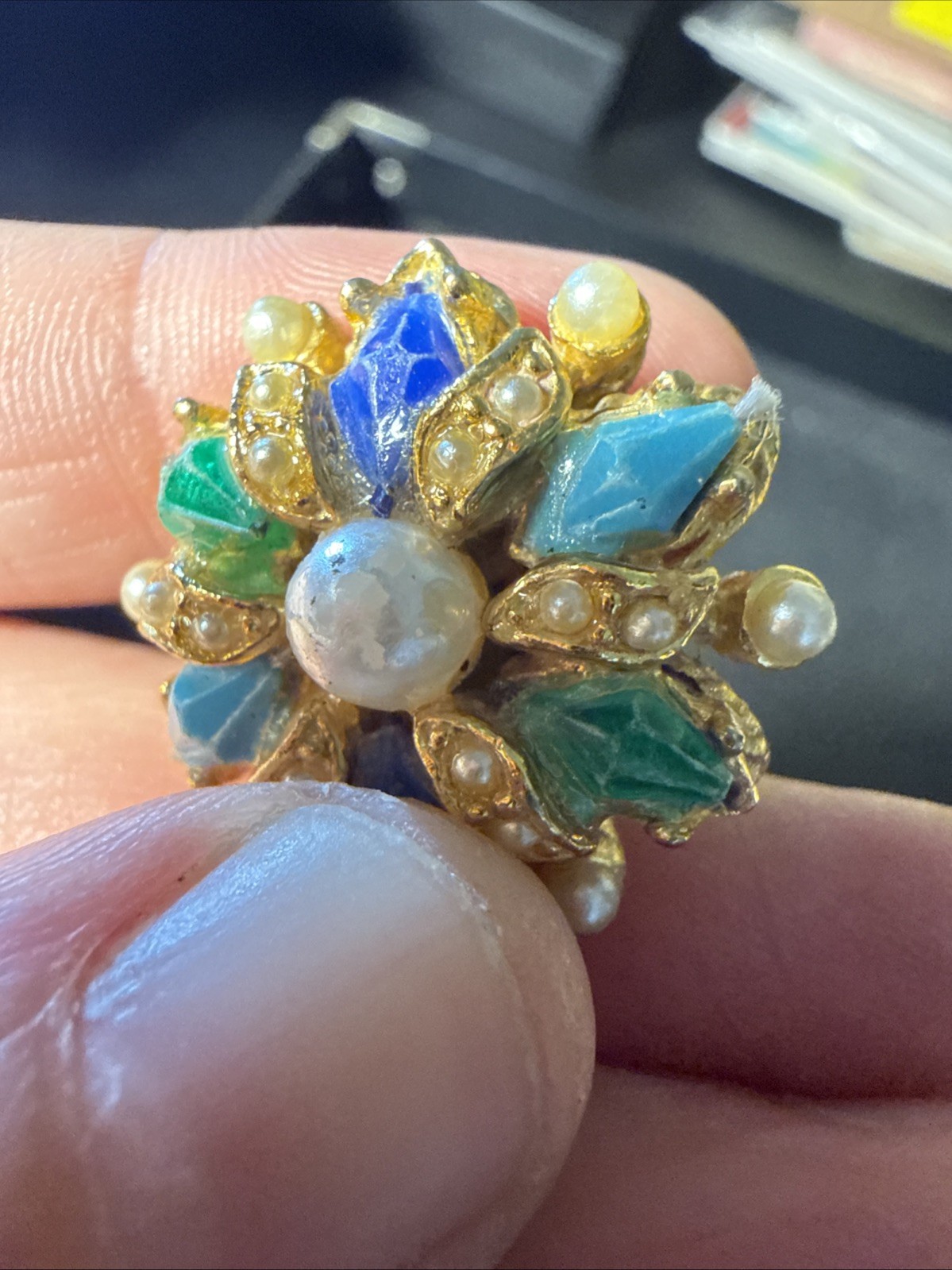 Vintage 2 Sets Of Earrings And 1 Pin