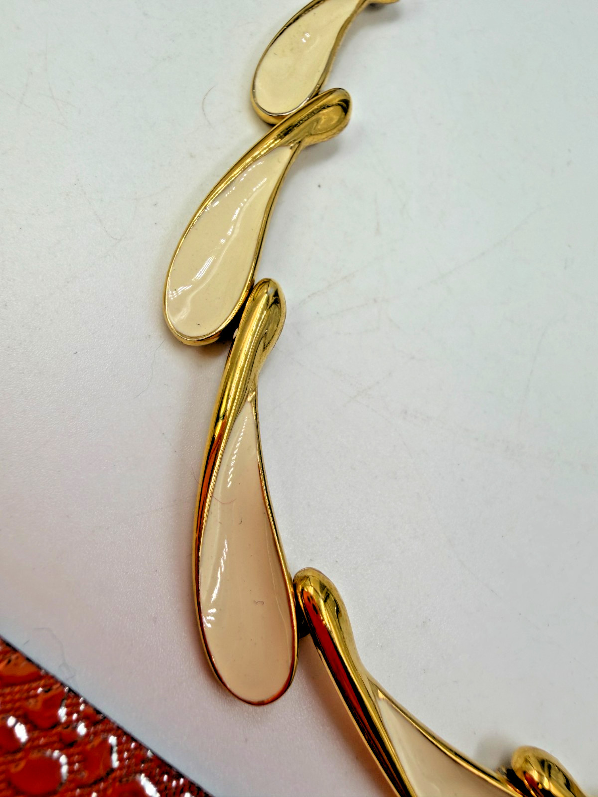 Vintage Necklace Monet Enamel White Leaf Petal Link Articulated