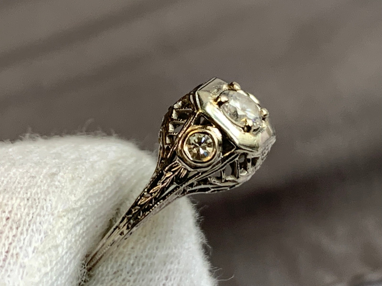 Vtg White Gold Diamond Ring 2.55g Fine Jewelry Size 5.25 Band Clear Stone *READ*