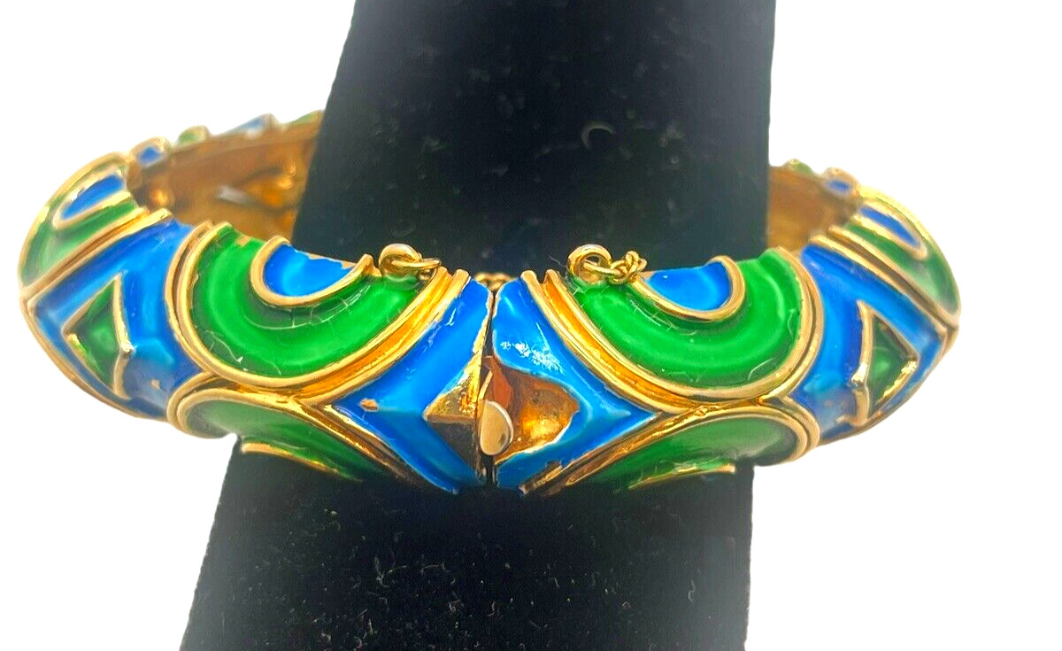 Vintage Enameled Vivid Green and Blue Bangle Link Bracelet. Raised Metal Design