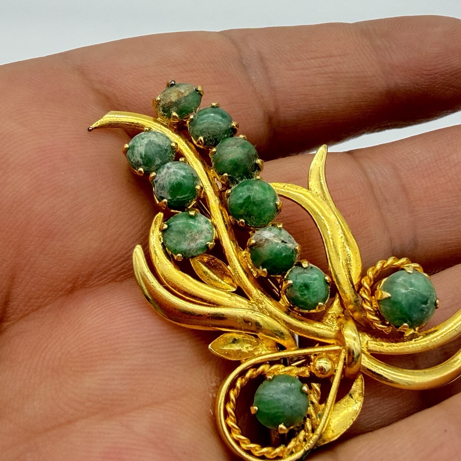Antique Jade Brooch Pin Floral Design Bouquet Variegated Green Stone Victorian
