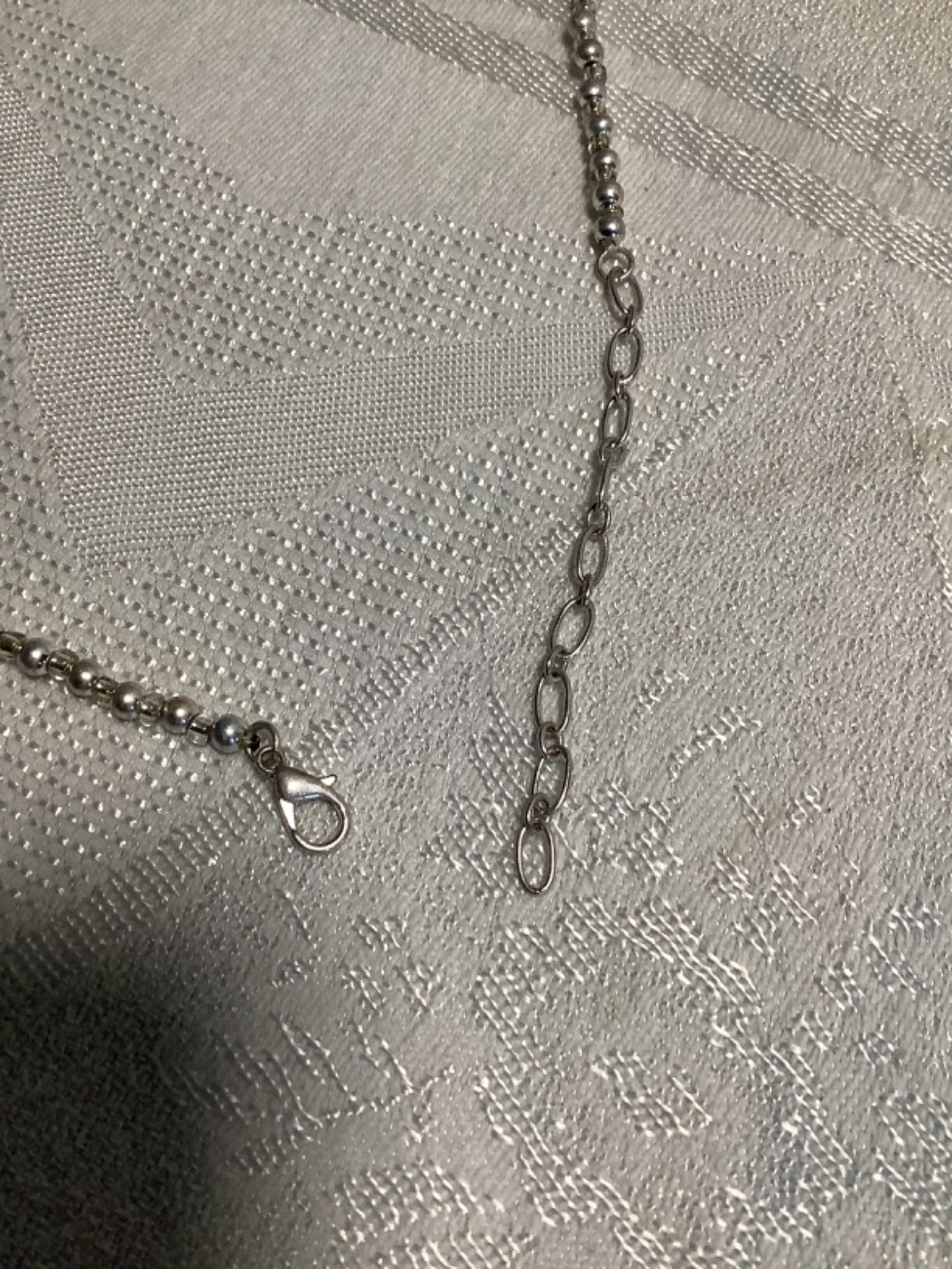 Teardrop white howlite pendant necklace silver tone beads chain necklace 16 1/2”