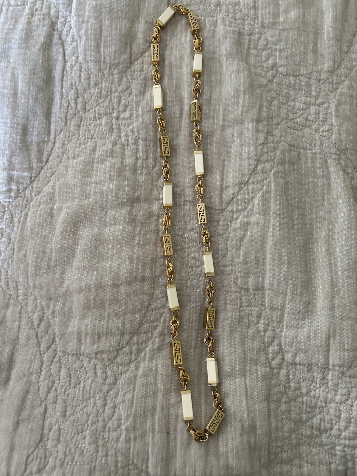 Faux Ivory And Gold Knots Stationed Vintage Necklace Fashion Jewelry 30 in.