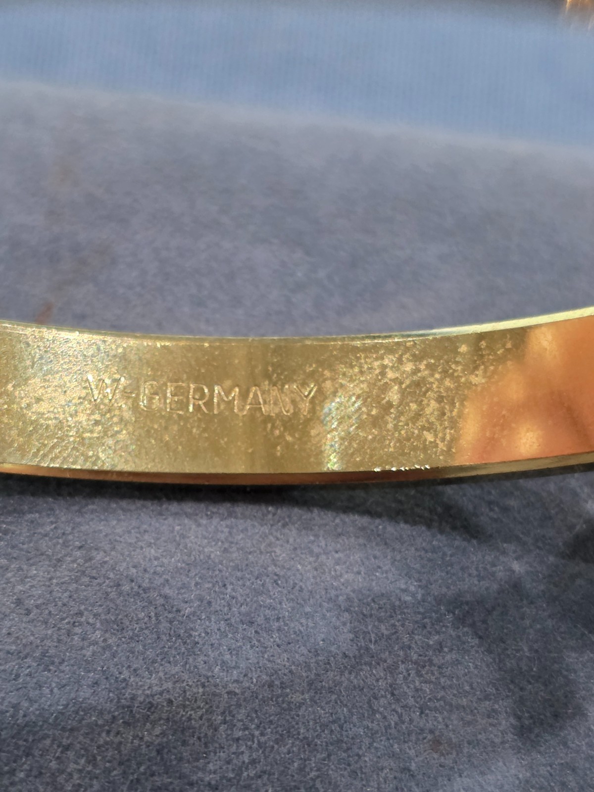 Set of 2 Vintage Roget Etched Brushed Gold Tone Hinge Bangle Bracelet W Germany