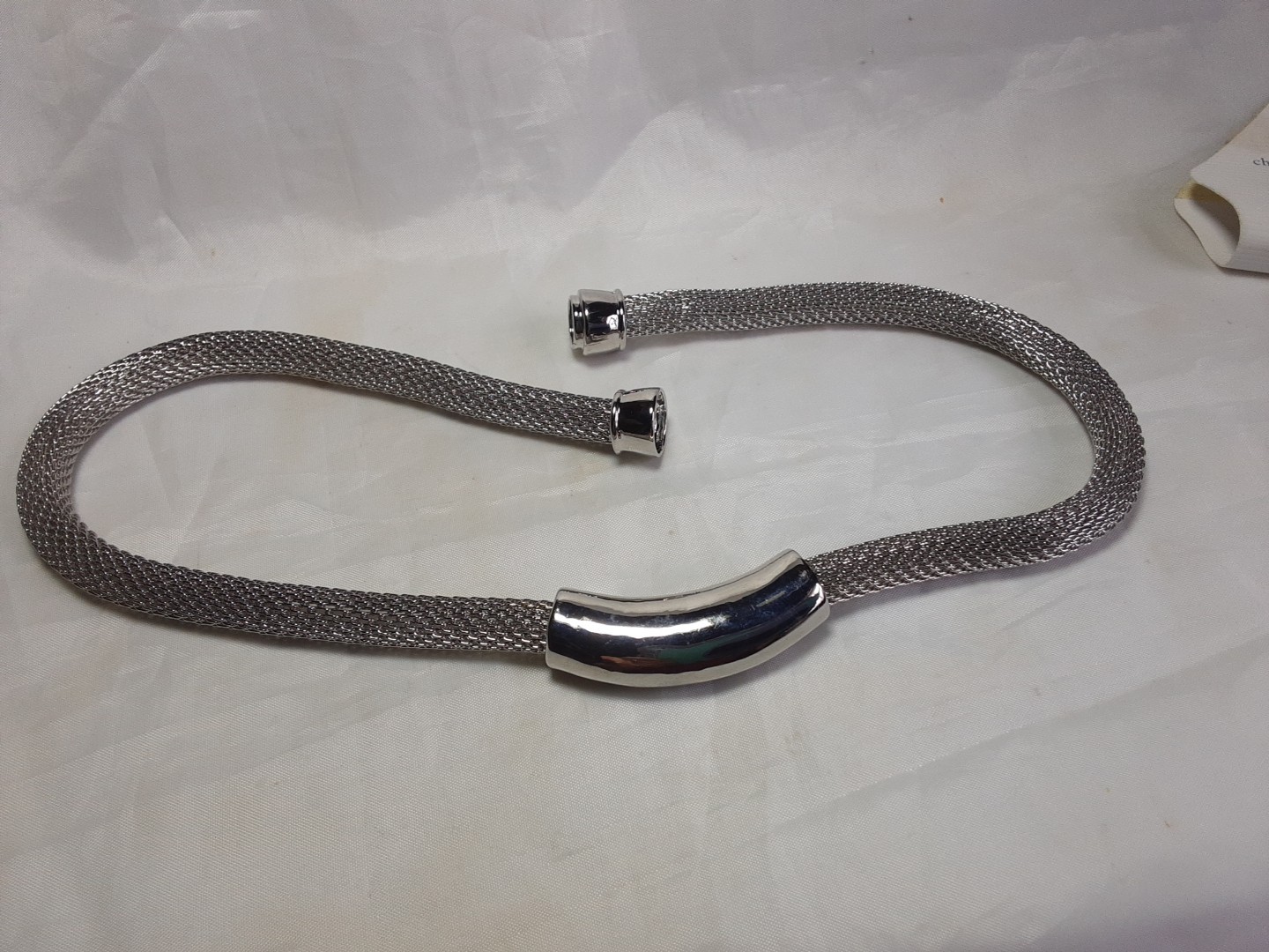Naclace Silver Tone Mesh Etruscan Magnetic Clasp Wrapped Slide Pendent 19″ NICE!