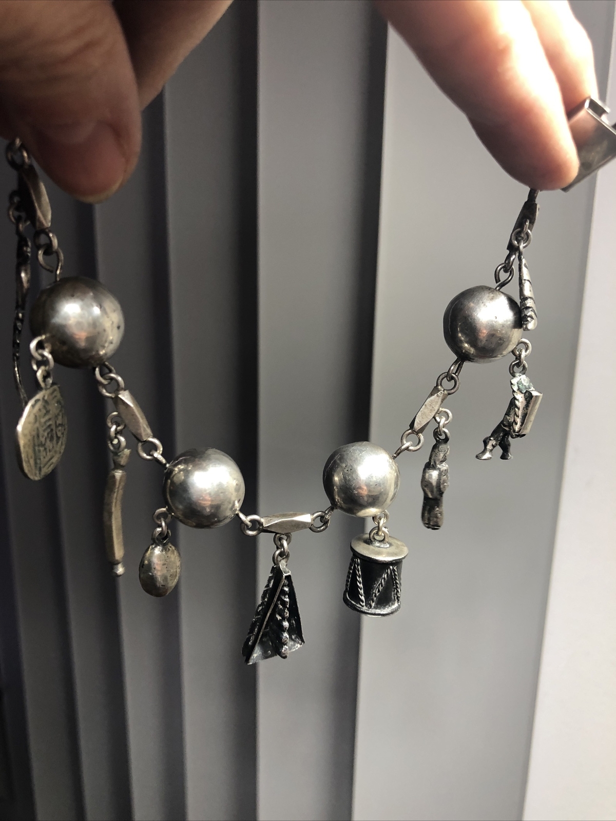 Vintage GUATEMALA Silver 900 Many Figural Dangle Charm Ball Link bracelet 7 1/2″