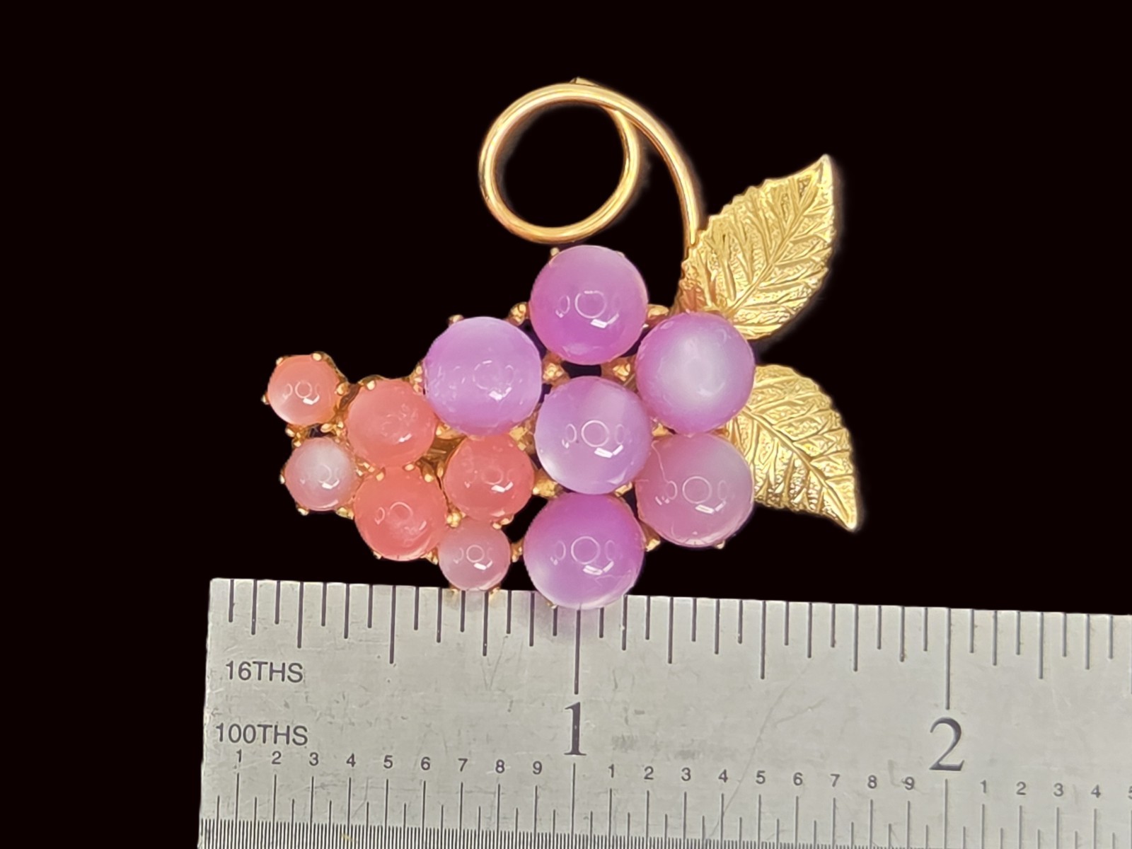 Vntg Bunch of Grapes Brooch, Unsigned, Pink Purple Acrylic, Gold Tone