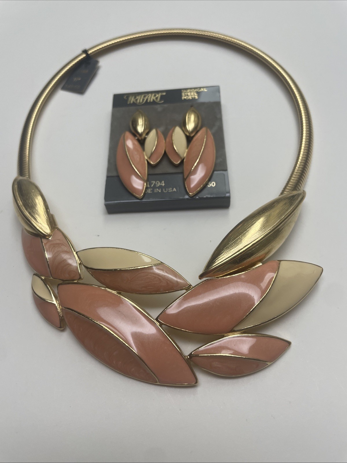 Vintage Trifari Choker Peach Cream & Gold Tone Enamel Necklace & Earring SET NWT
