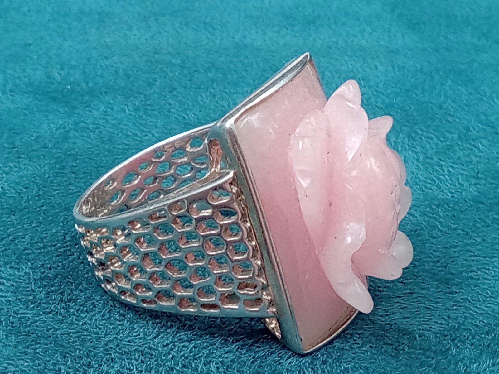 Fine Sterling Silver Size 11 Ring w. Pink Color Rose Quartz Carved Rose Setting