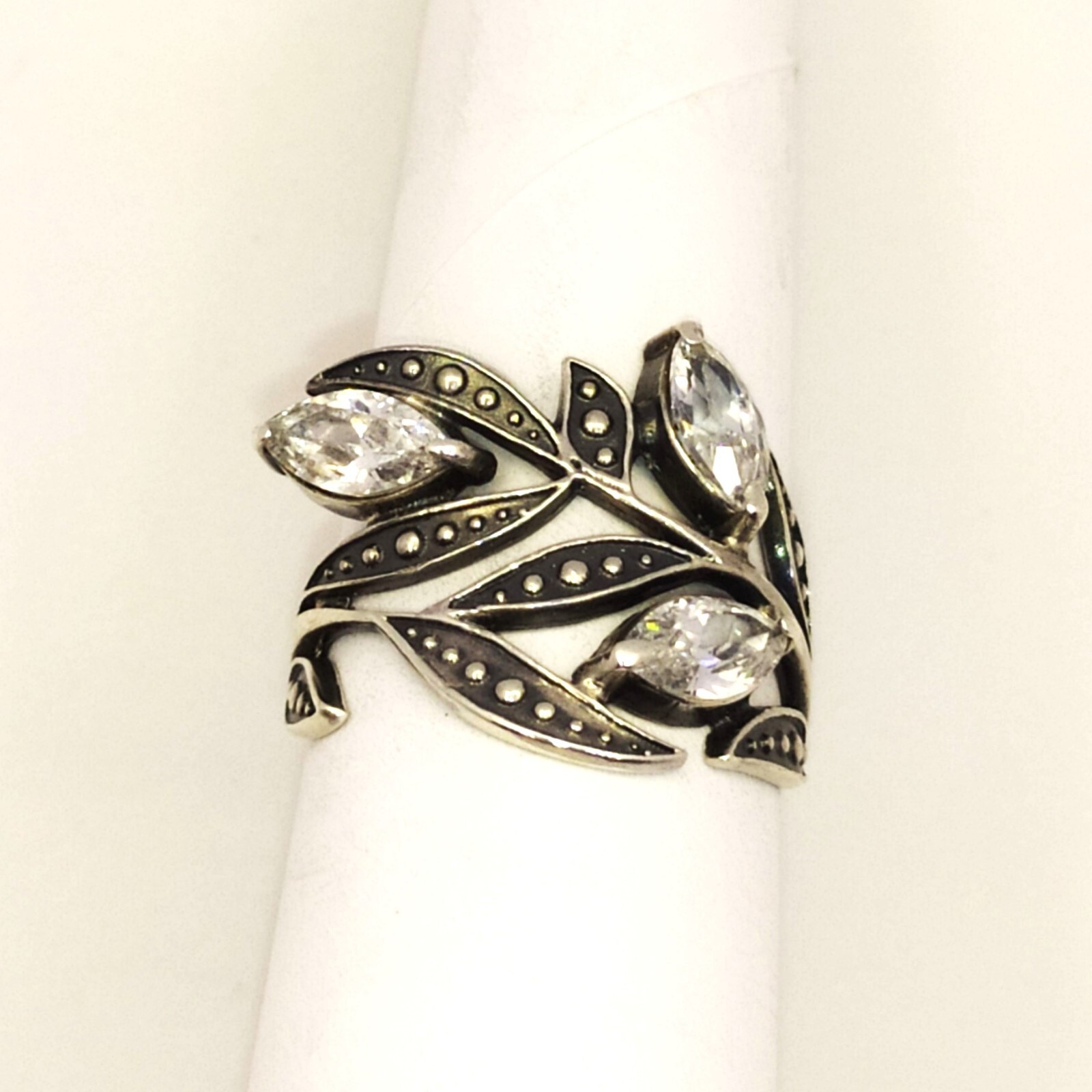 Vintage Luxury RING Silver 925 with Bright Stones -size: 8.25US (18.5mm) | #59