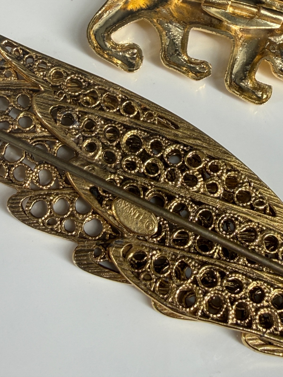 Vintage Brooch Lot Gold Tone Rhinestone Animals Heart Cameo Mixed Pins