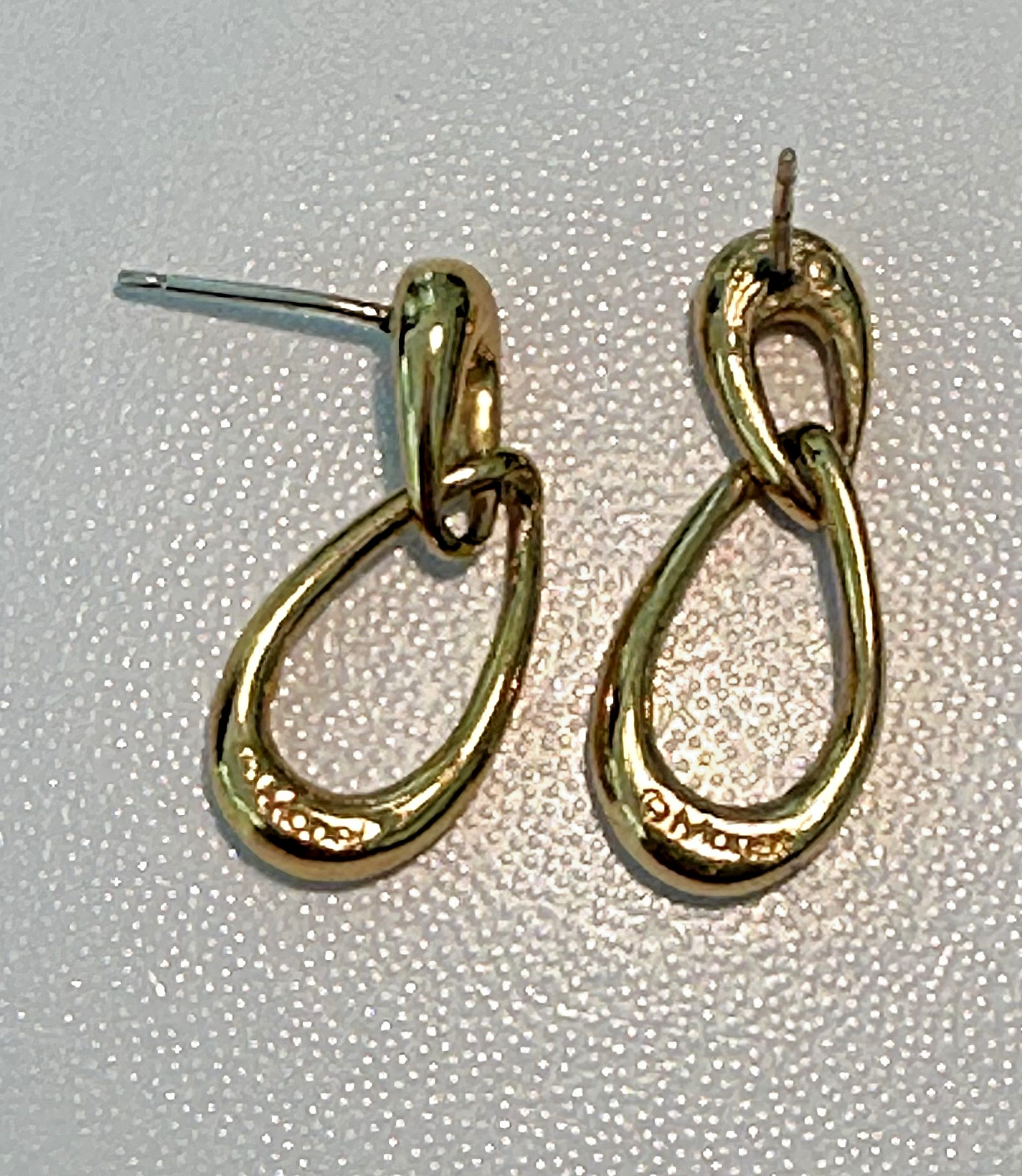 Vintage Monet Gold Tone Linked Droplet Earrings – Pierced, Very Light Weight