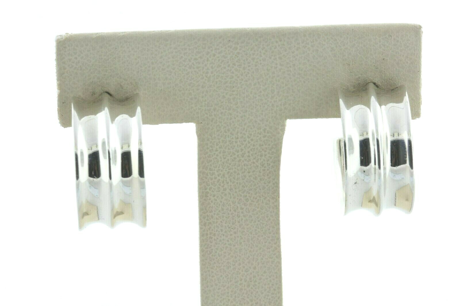 Joseph Esposito ESPO SIG 925 Sterling Silver Carinated Hoop Post Earrings
