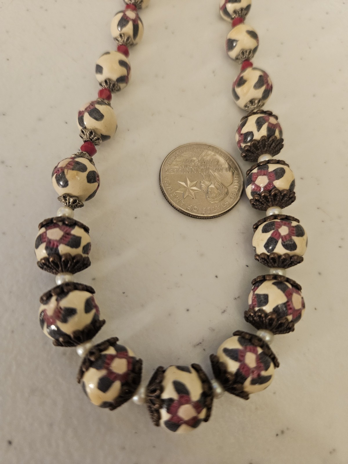 HANDMADE BEADED NECKLACE 28″ FLORAL VINTAGE ORNATE TOGGLE CLOSURE BEAUTIFUL