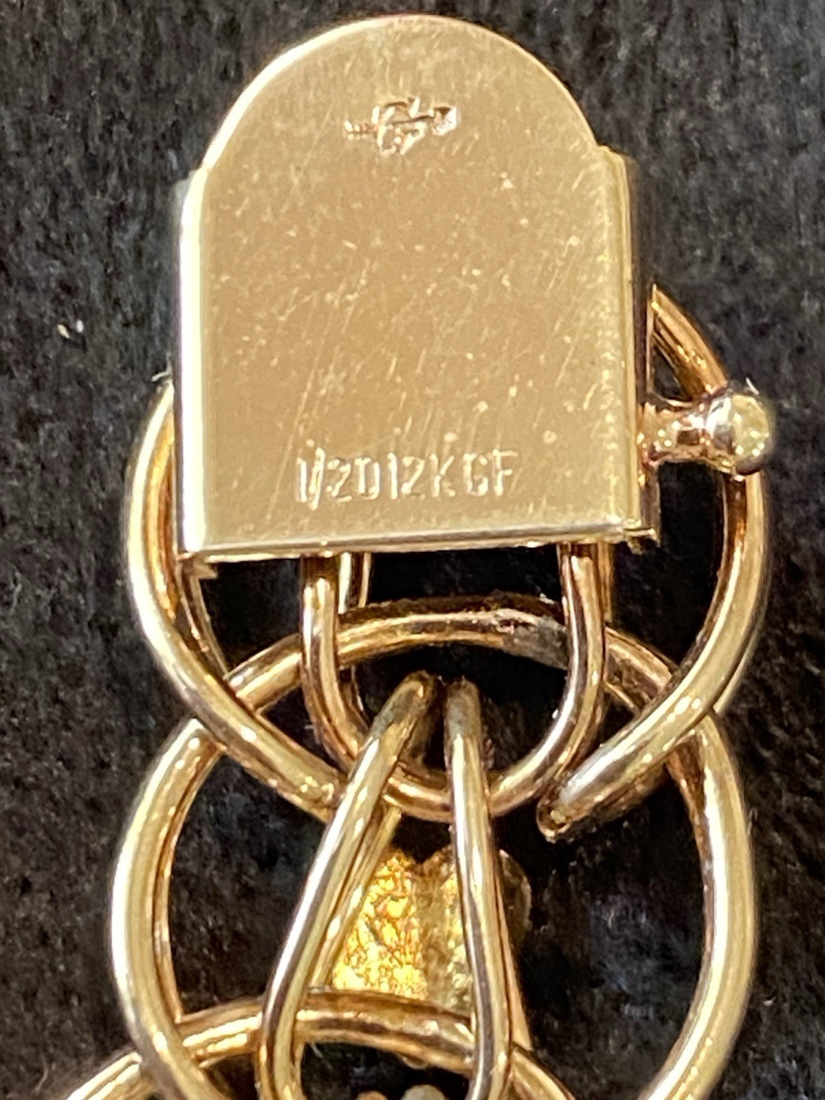 1/20 12k Gold Filled 8 Inch Heart Themed Bracelet With Safety Clasp