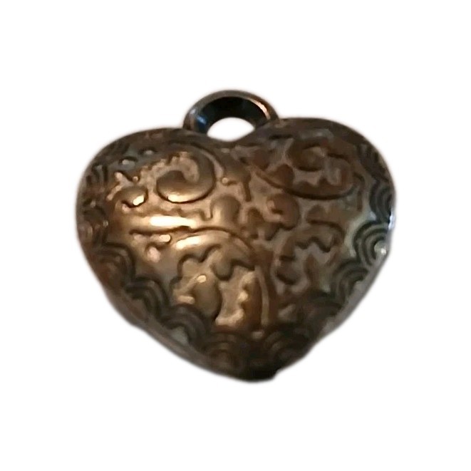 Small Silver Tone Heart Pendant Metal Unknown , Untested