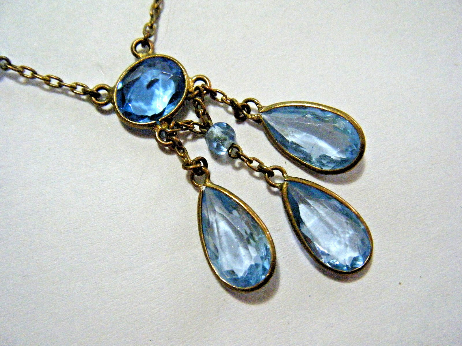 17″ Vintage 40s Czech Aqua Blue Crystal Gold Tone Festoon Lavalier Necklace