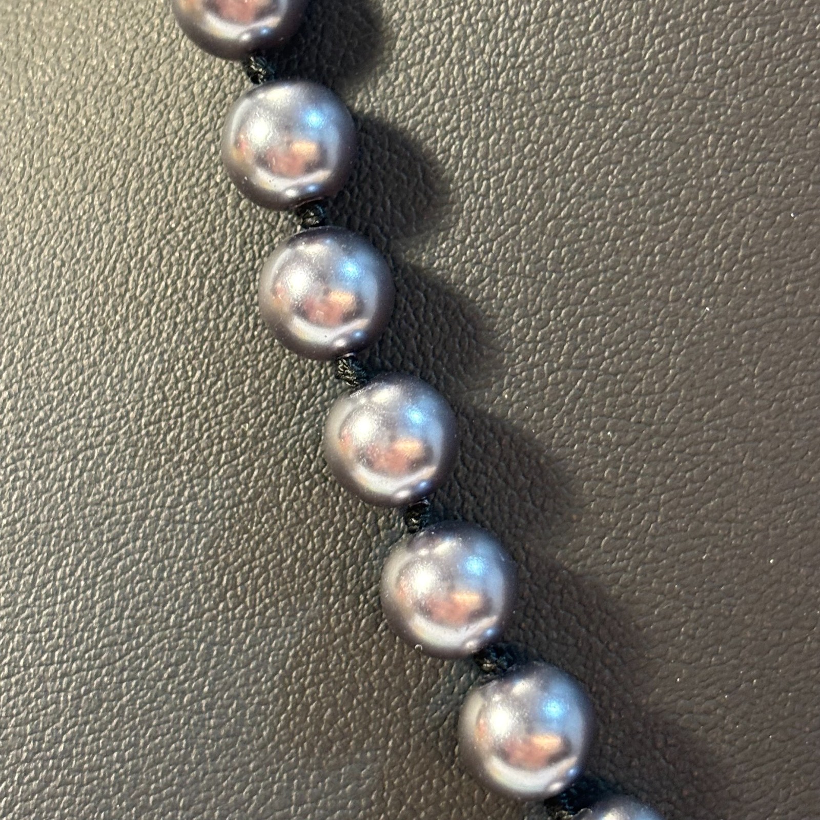 Pearl Necklace Vintage Mid Century Classic Jewelry Black Silver Tone