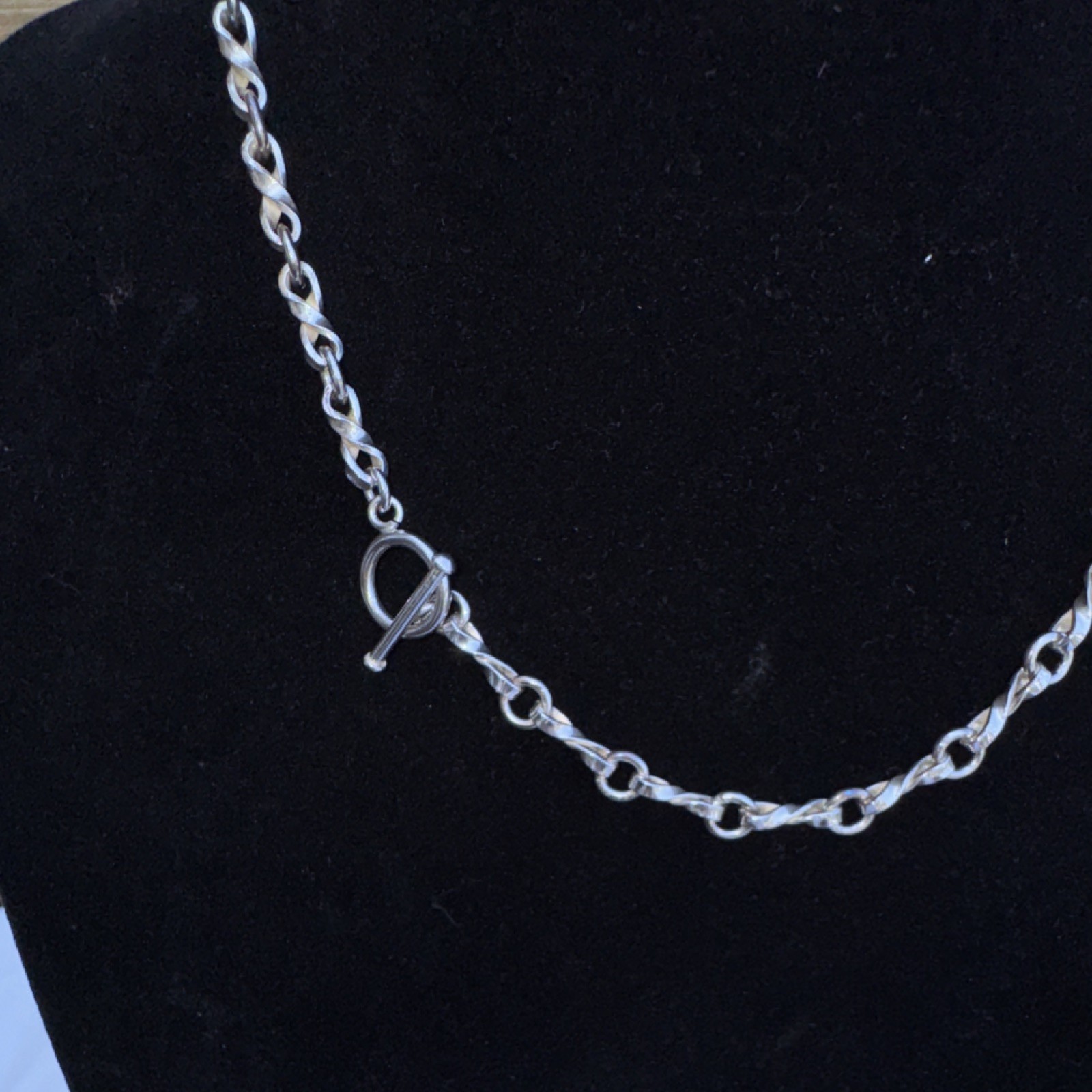 Sterling Silver Tone Oval Link Chain 18”Necklace with Toggle Closure