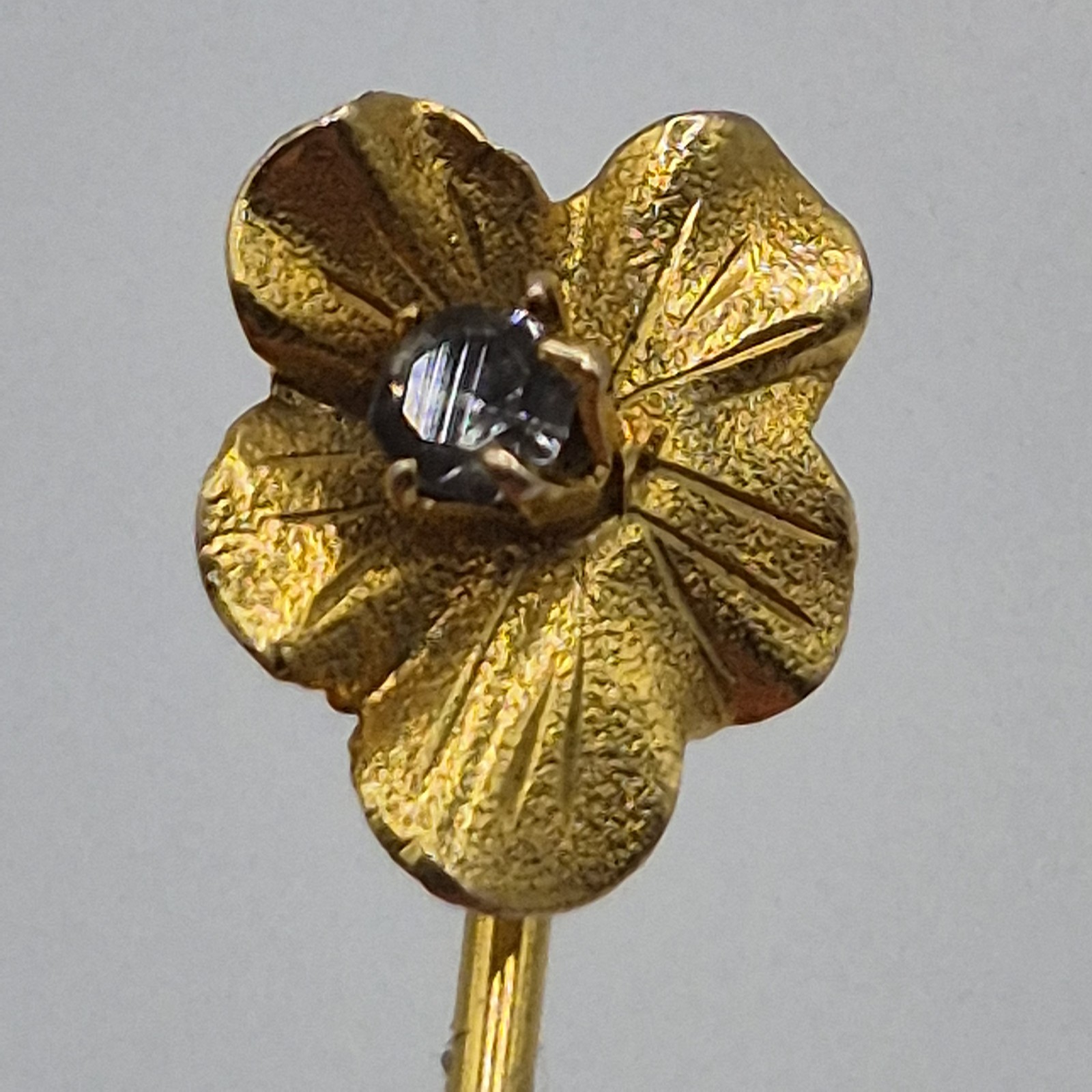 Vintage Yellow Gold Filled GF Unmarked Leaf Flower Rhinestone Stick Lapel Pin
