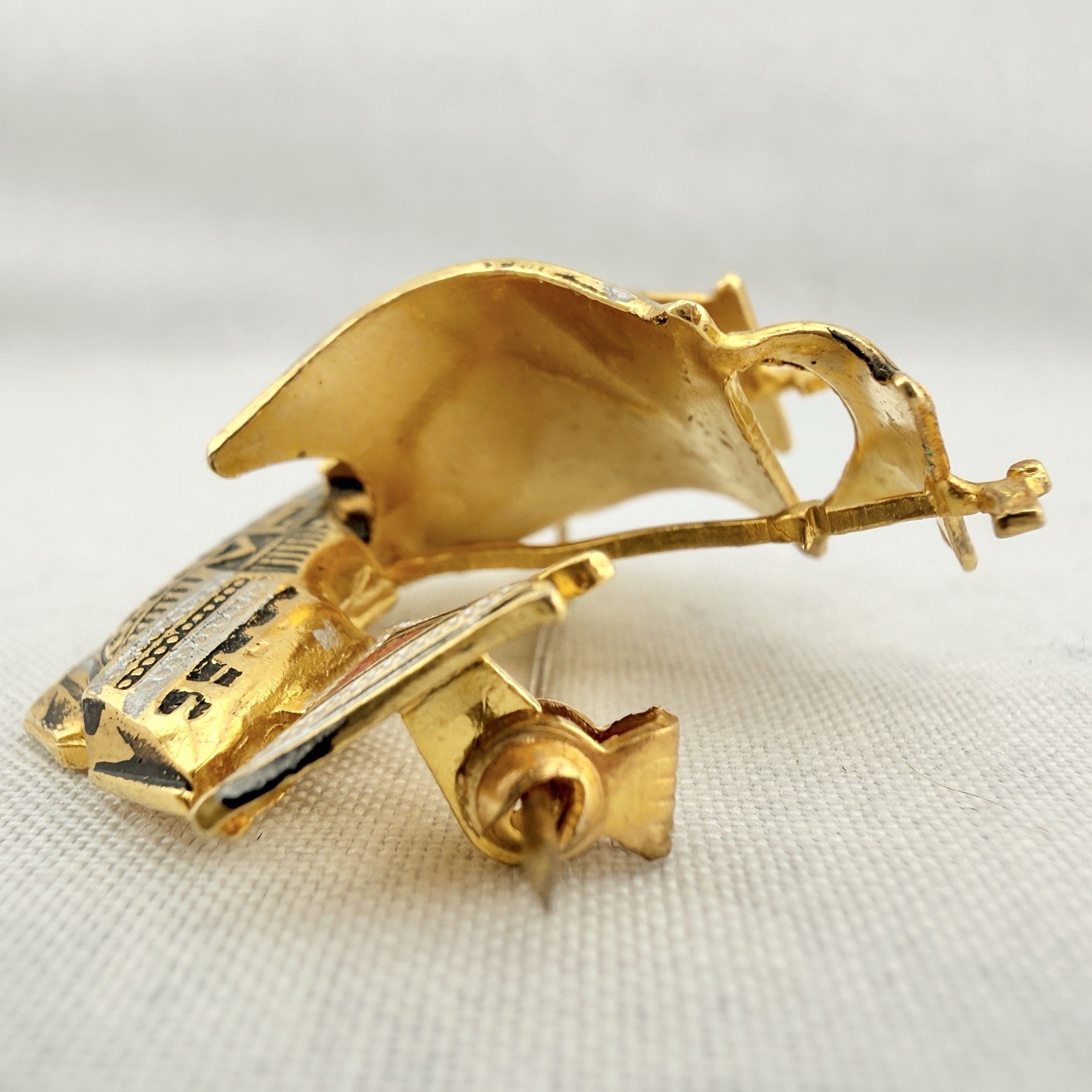 Vintage Spanish Ship Brooch Pin Damascene Sailing Galleon Gold Tone Nautical Art