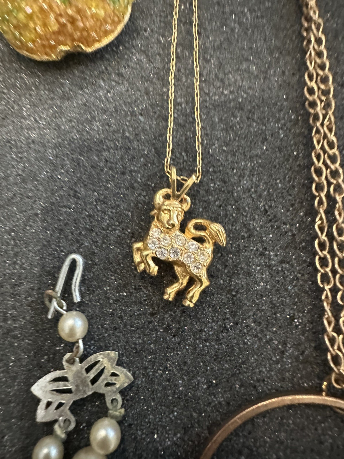 Vintage Estate Costume Jewelry Lot! Brooches and more!