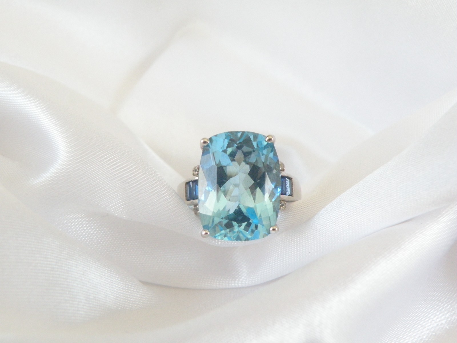 Vintage Sterling Silver 925 Large Natural Heated Blue Topaz Sapphire Ring Size 6