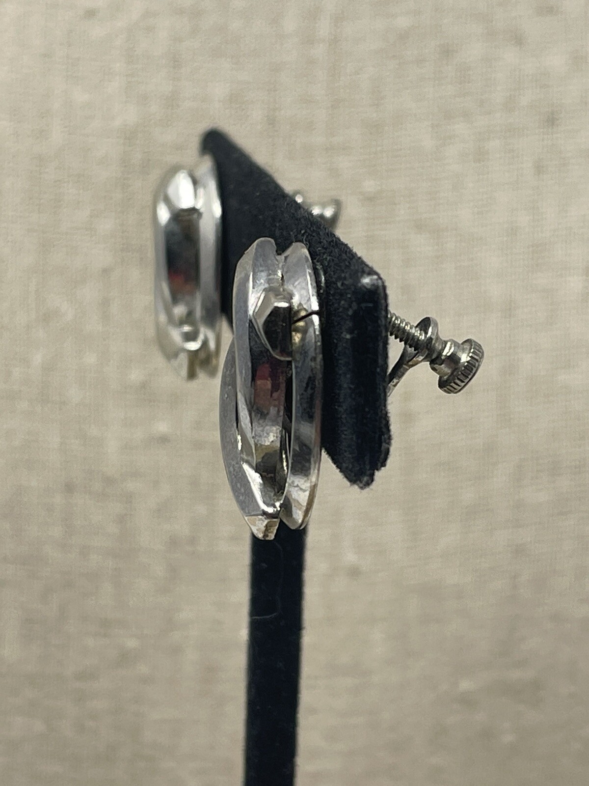 Vintage Mid Century Silver Tone Interlocked Circle Screw Back Earrings MCM Knot