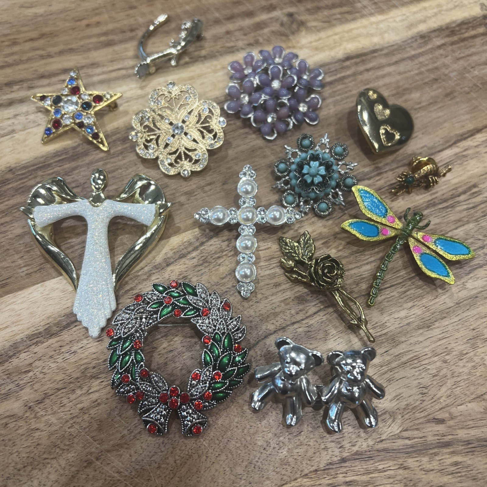 Set Of 12 Brooches Different Styles