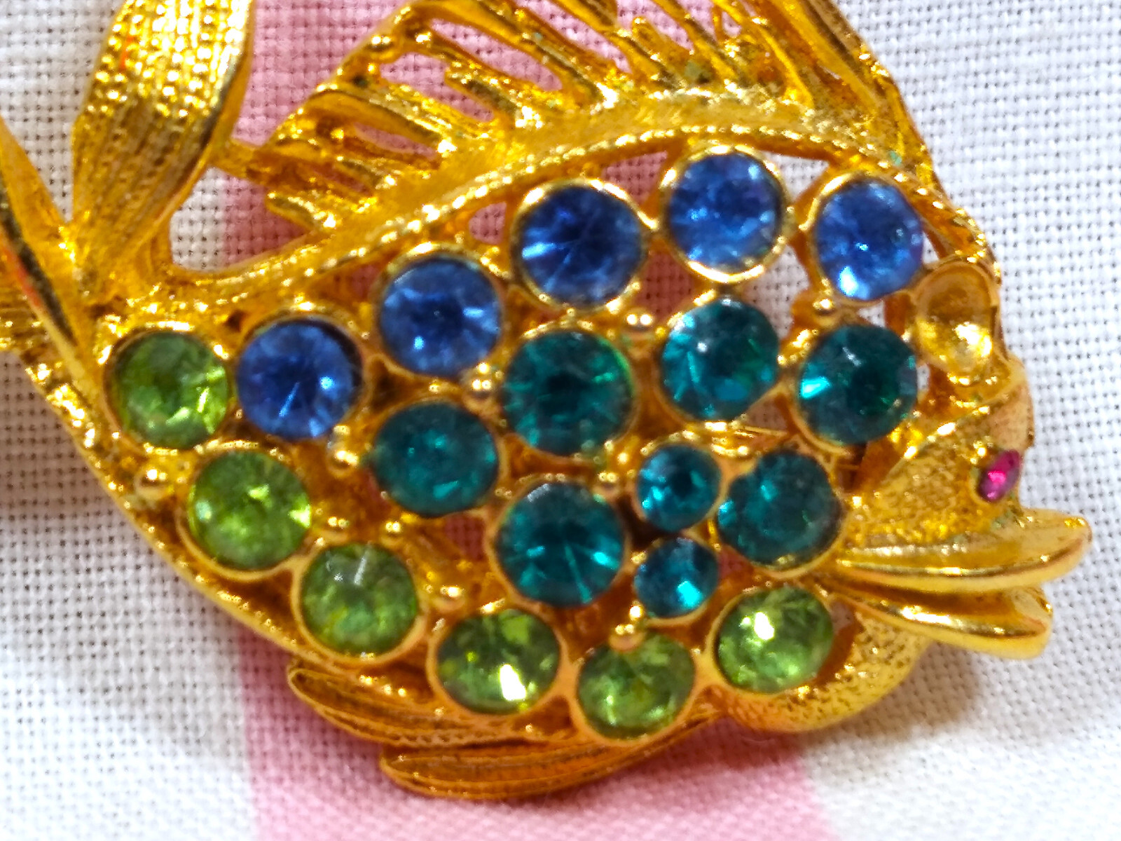 Colorful Mid Century Rhinestone FISH Brooch Pin with Gold Finish & Safety Clasp