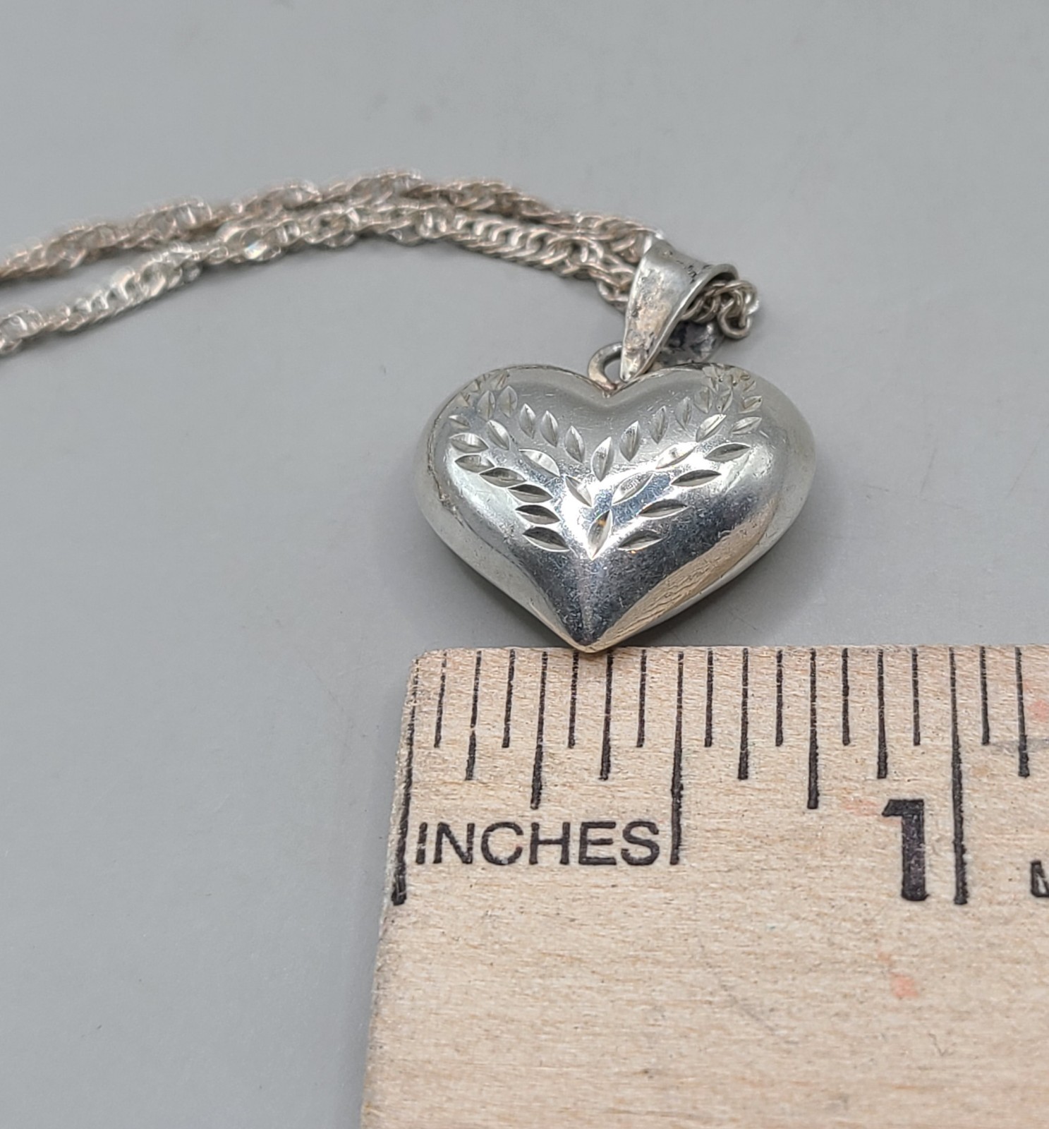 Vtg 925 Sterling Silver Diamond Cut Puff Heart Pendant Twist Chain 18” Necklace