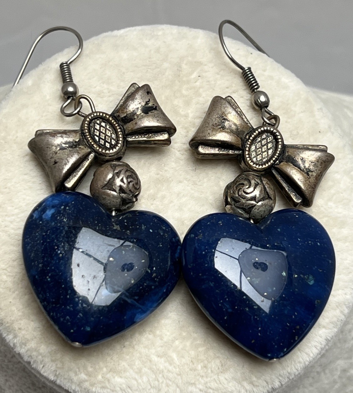 Vintage Blue Dyed Agate Puff Heart Dangle Pierced Earrings 2.5” Silver Tone Bow