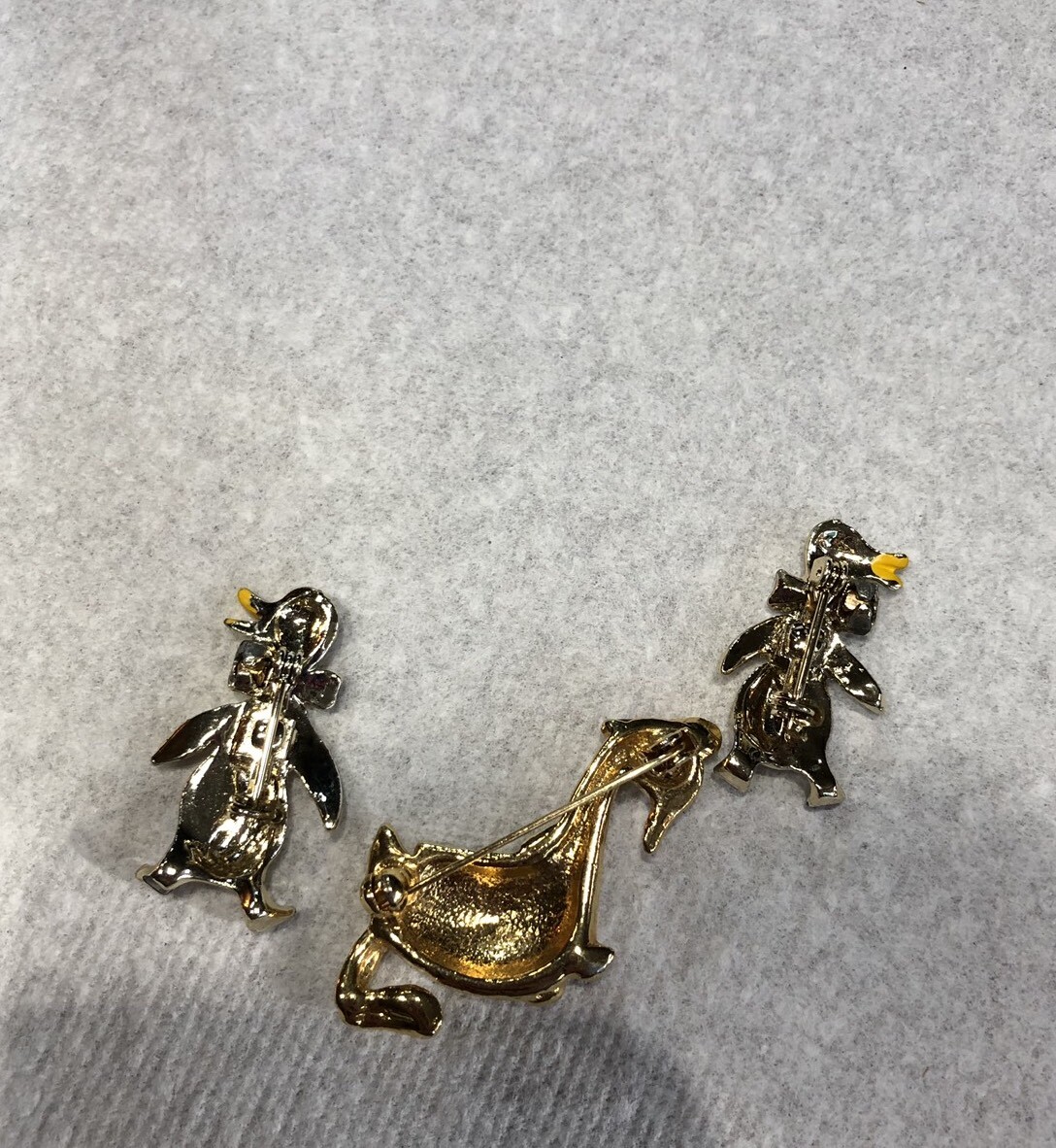 Vintage 2 Duck Pins 1-1/4″ Blue Rhinestone & 1 Enamel 1-3/4″ Jewelry Lot XR-19