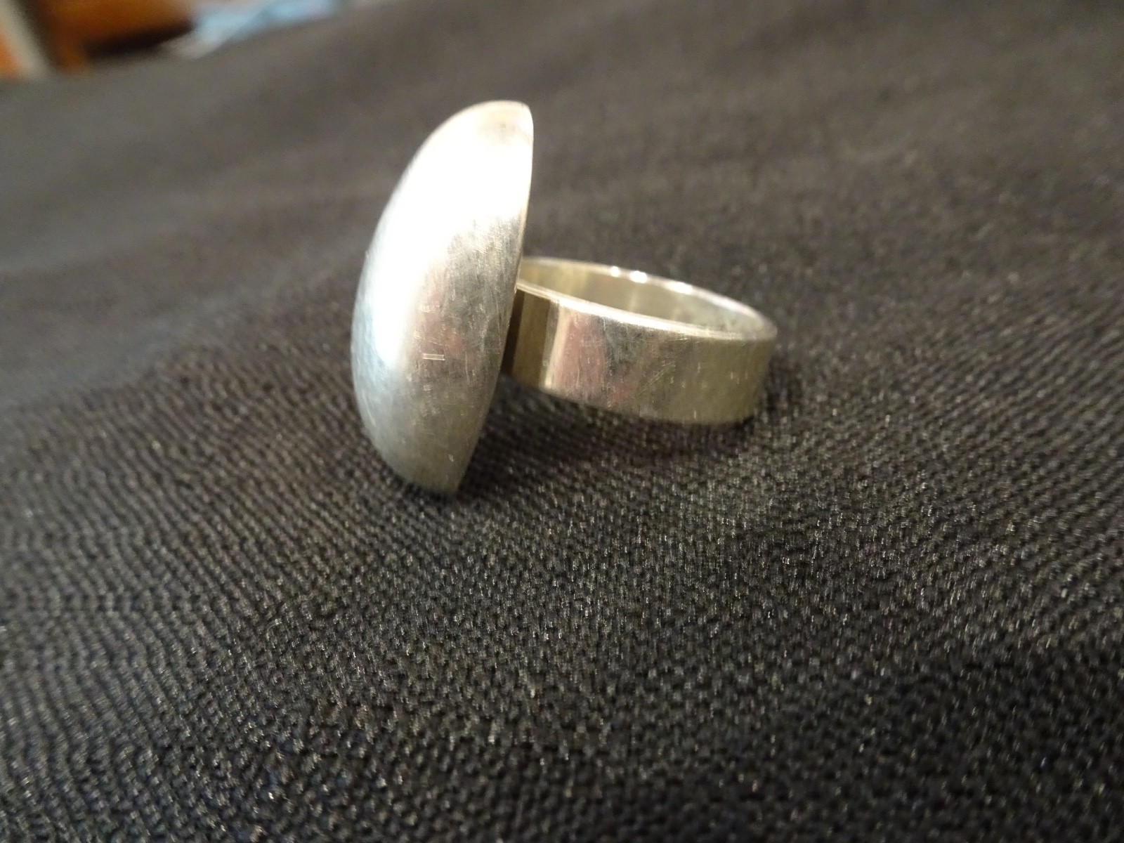 #821-VINTAGE STERLING SILVER MEXICO RING-925-SIZE-8- VERY DIFFERENT