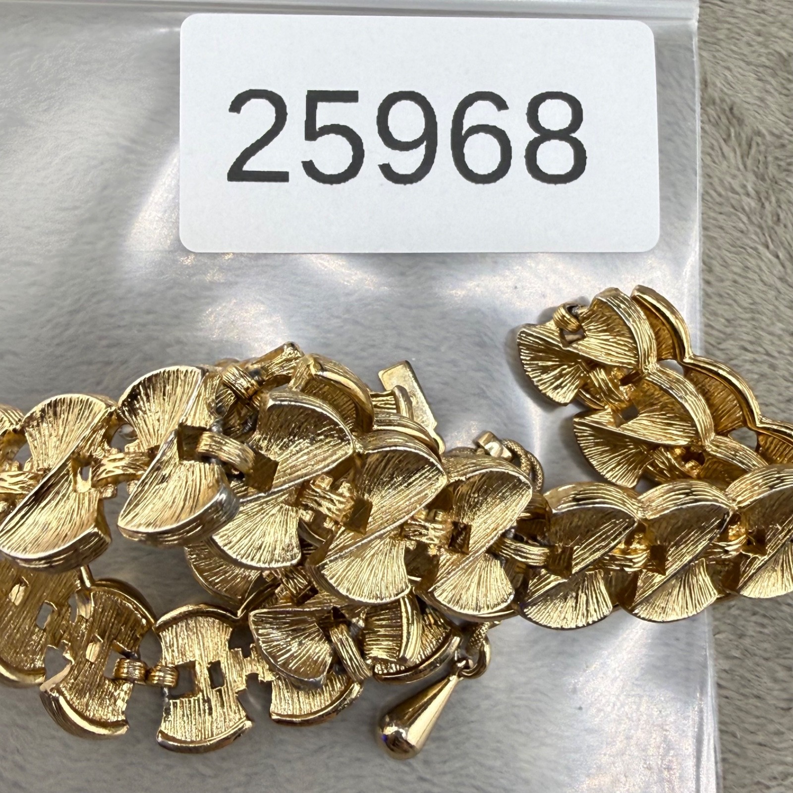 Vintage Monet Necklace Gold Tone Adjustable Signed 16”