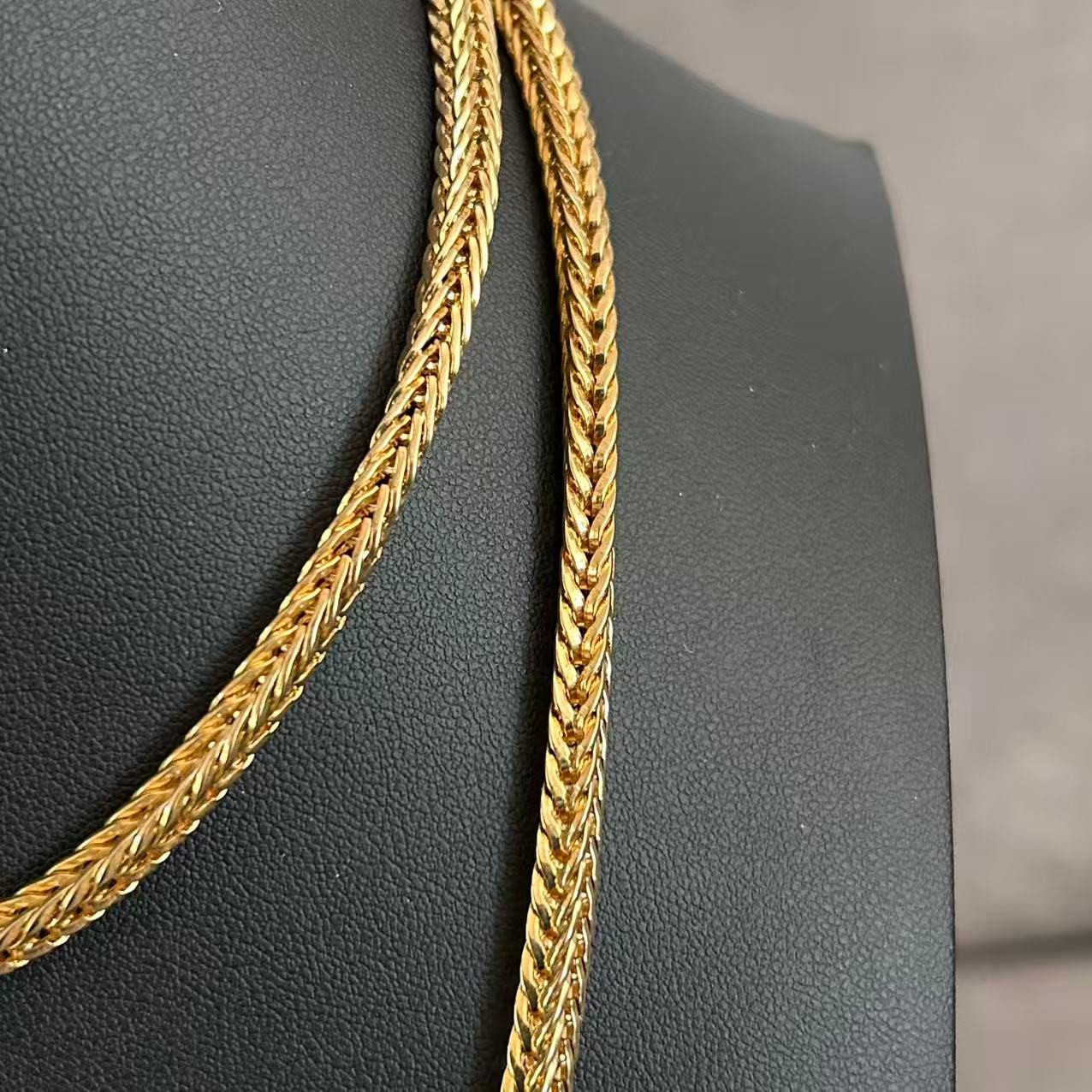 Vintage Gold Tone Woven Wheat Chain Necklace Braided Spiga Foxtail Costume 34”