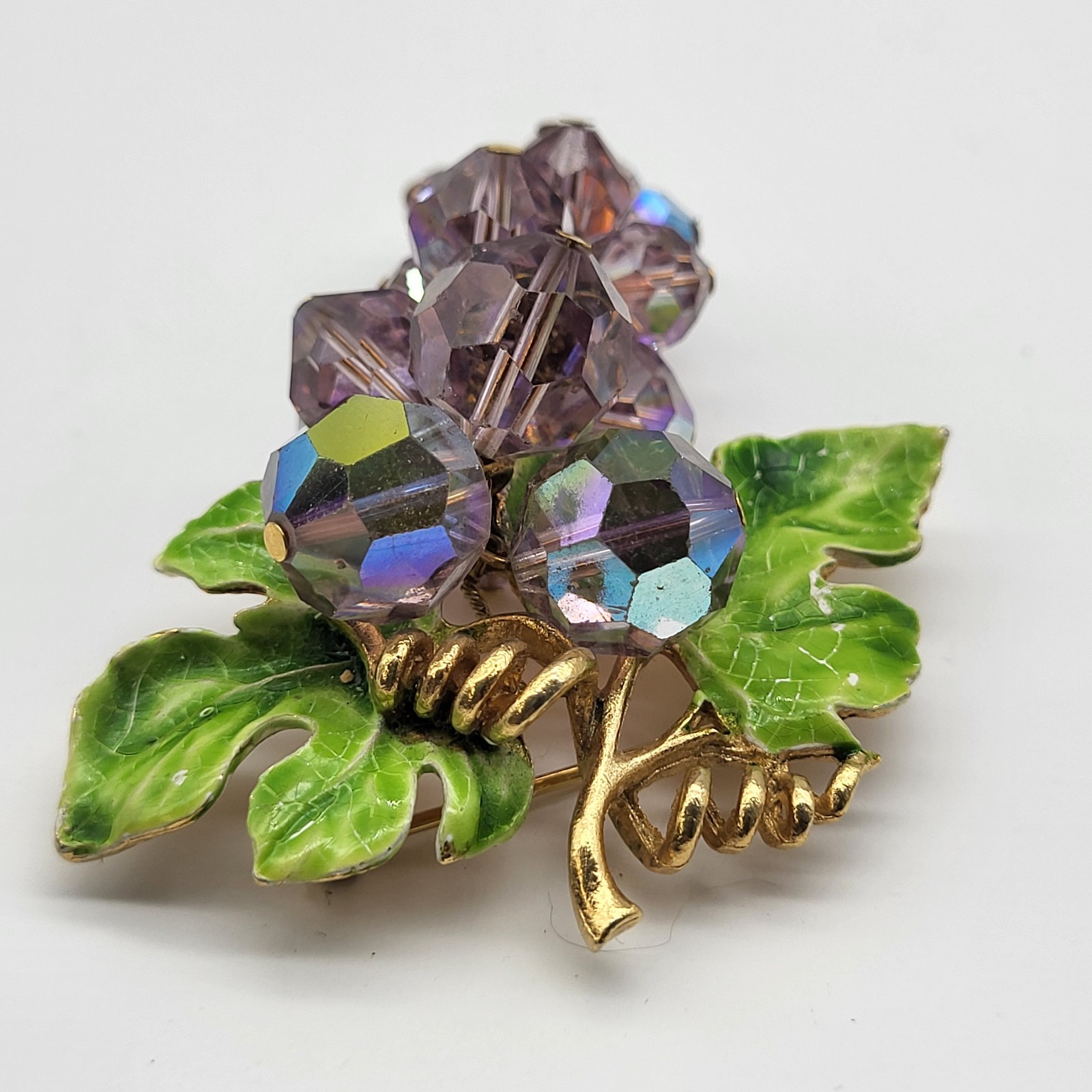 Lovely vintage Purple Crystal grape cluster dangle brooch enamel leaves cracked