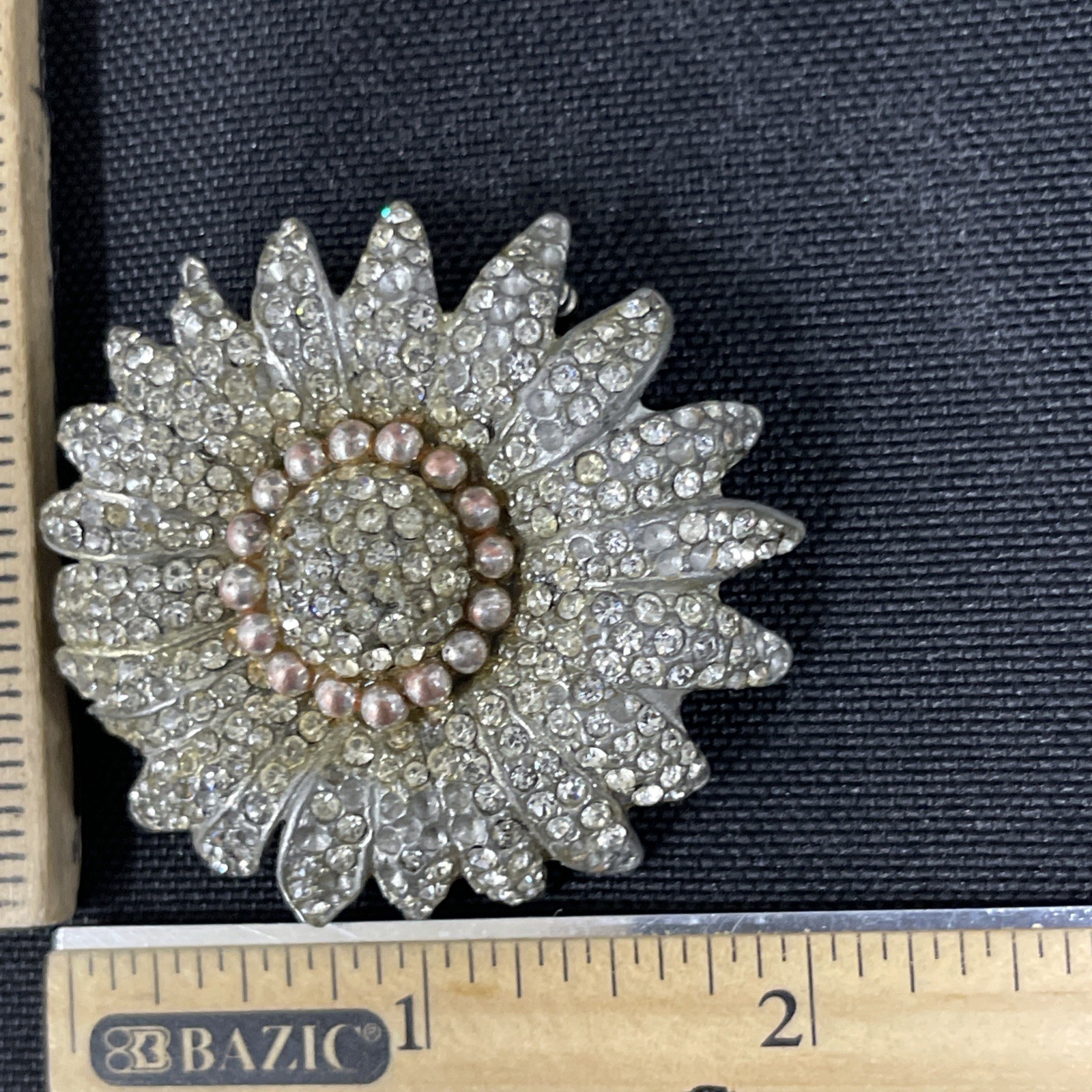 Vintage 1.5″ X 2″ Unmarked Silver Tone Rhinestone And Faux Pearl Flower Brooch
