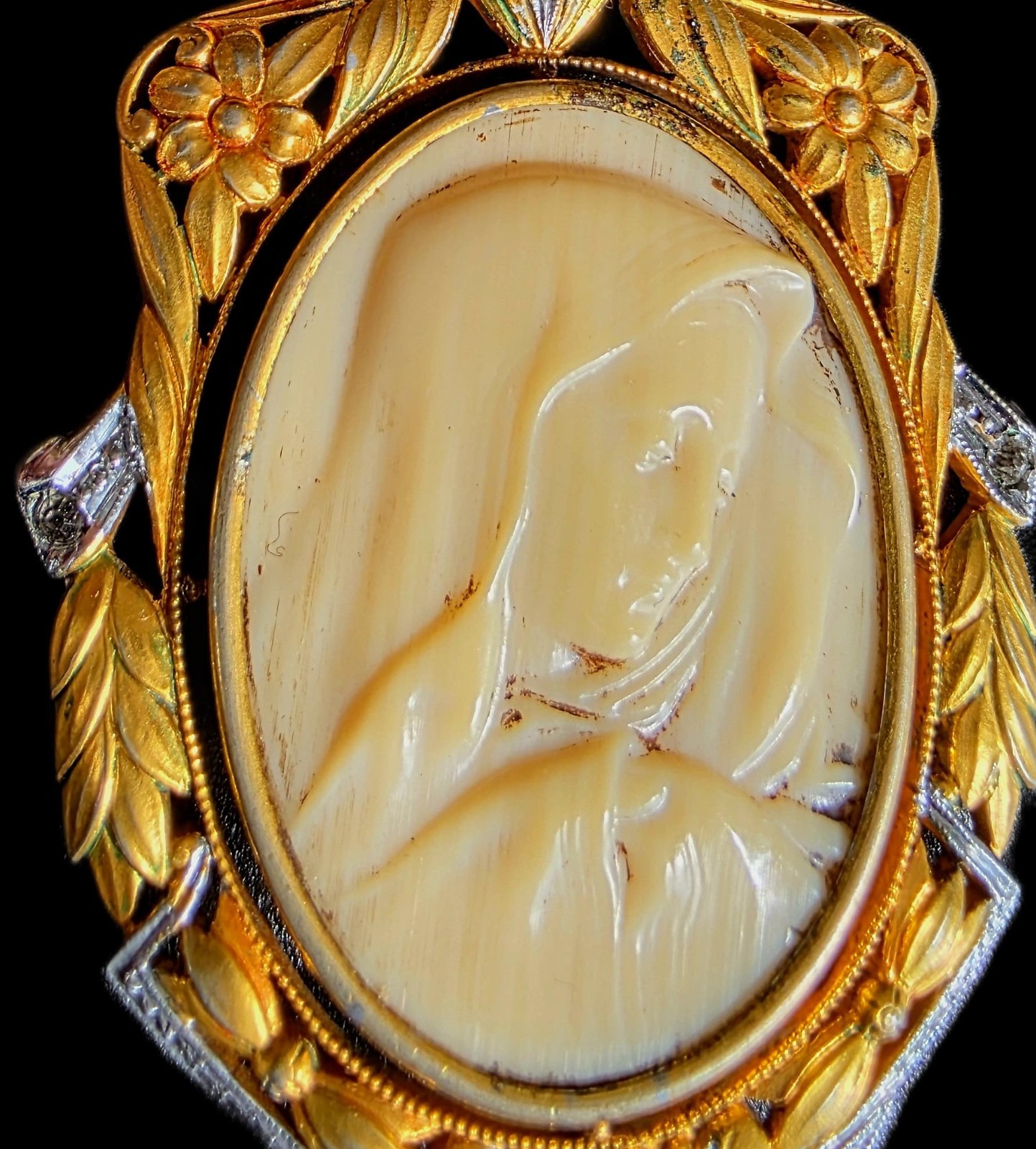 Fine Antique European Art Deco Bronze Gold Virgin Mary Pendant Medal Ca 1900